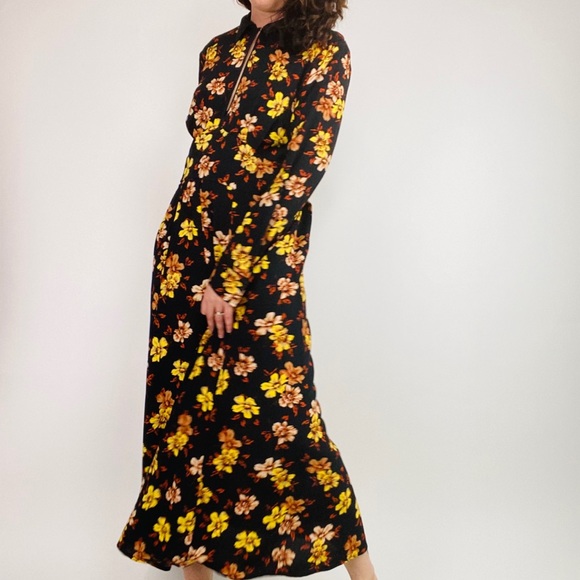 Topshop Dresses & Skirts - TOPSHOP Floral Long-Sleeve Maxi Dress Size 10 NWT